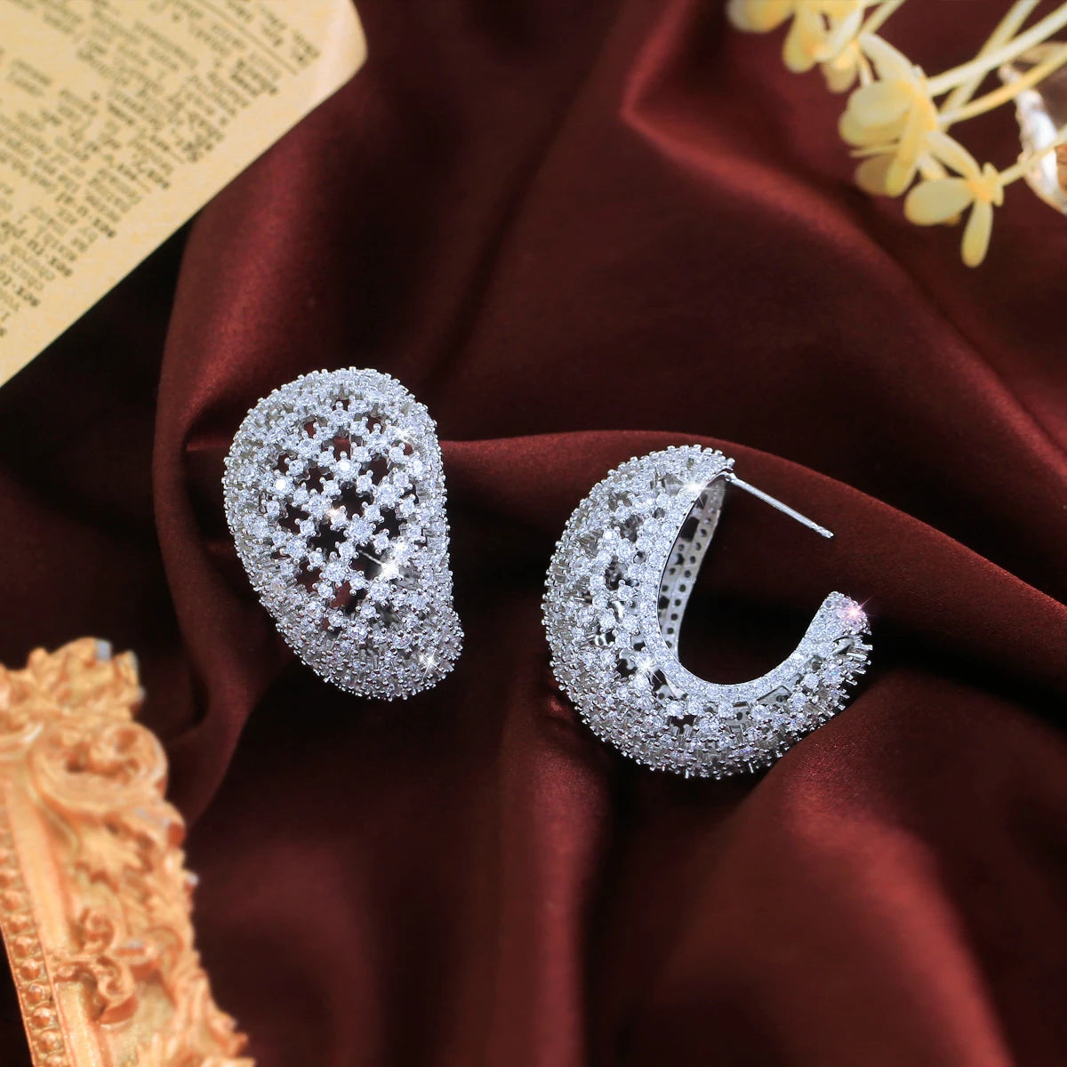 C Shape Hollow Oval Dubai Gold Plated Zirconia Paved Statement Hoop Earring for Women Evening Events Luxury Jewelry