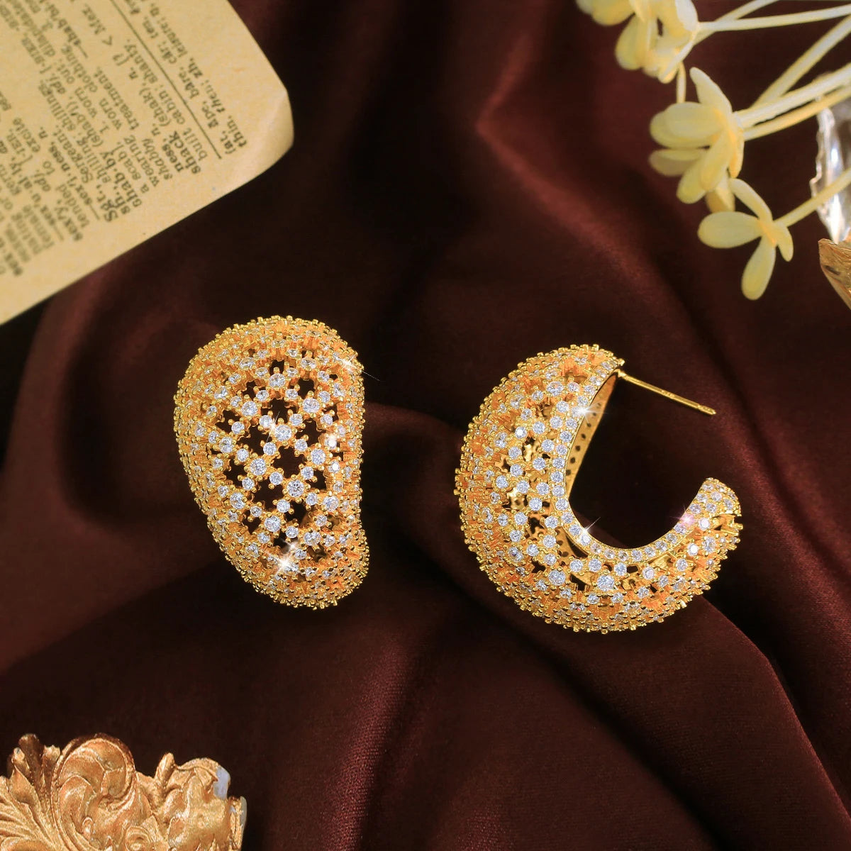 C Shape Hollow Oval Dubai Gold Plated Zirconia Paved Statement Hoop Earring for Women Evening Events Luxury Jewelry