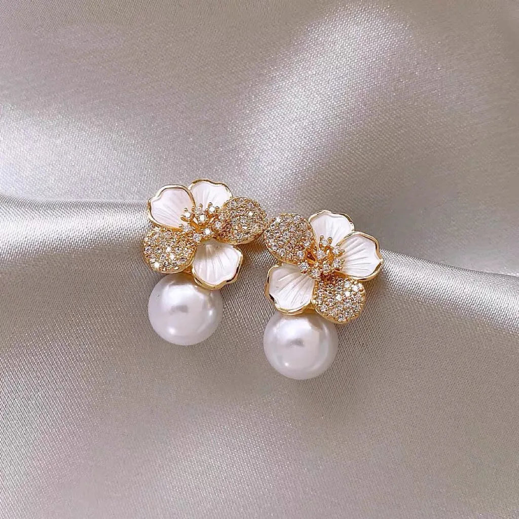 Luxurious Micro-set zircon White Enamel Camellia Pearl Earrings For Women Exquisite Party Earrings