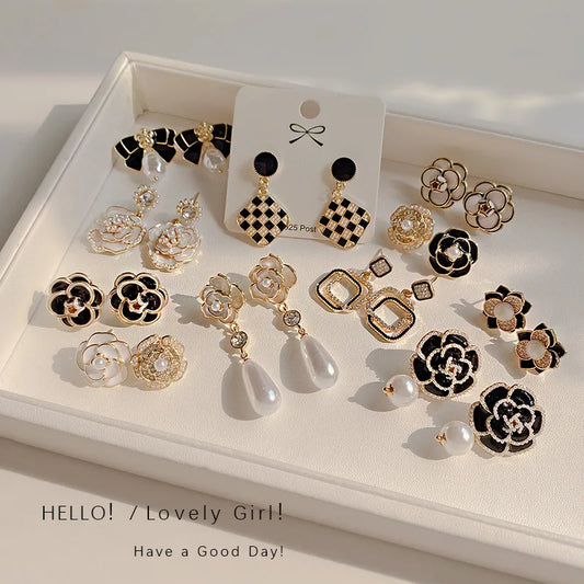 Women earring cc style ladies Vintage Black Camellia Earrings with rhinestone Fashion Earrings with Simple Bowknot Earrings