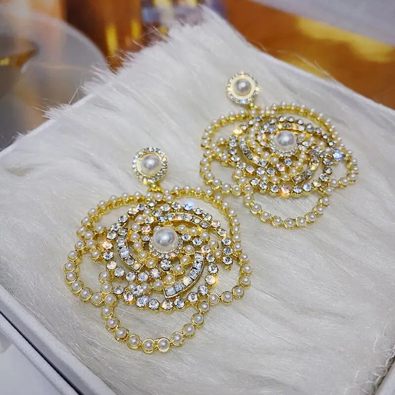 Women earring cc style ladies Vintage Black Camellia Earrings with rhinestone Fashion Earrings with Simple Bowknot Earrings