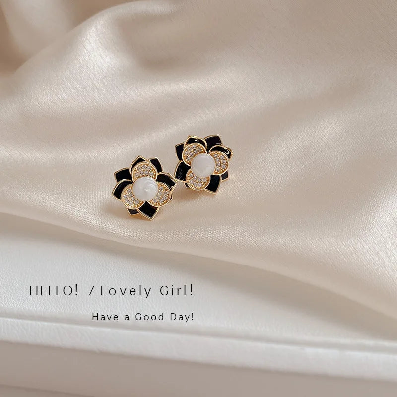Women earring cc style ladies Vintage Black Camellia Earrings with rhinestone Fashion Earrings with Simple Bowknot Earrings