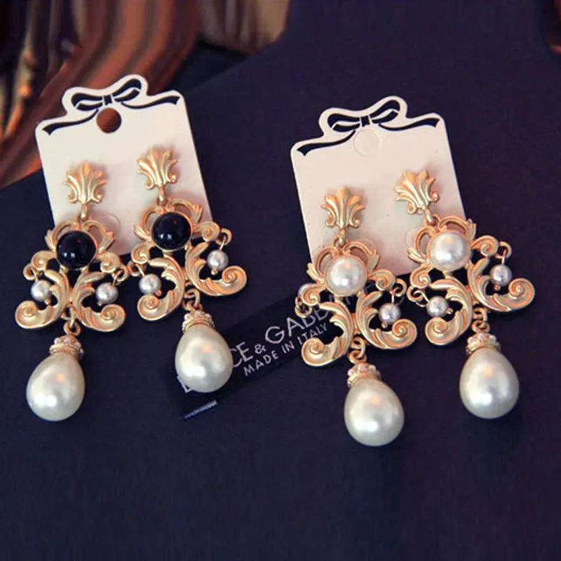 Women earring cc style ladies Vintage Black Camellia Earrings with rhinestone Fashion Earrings with Simple Bowknot Earrings
