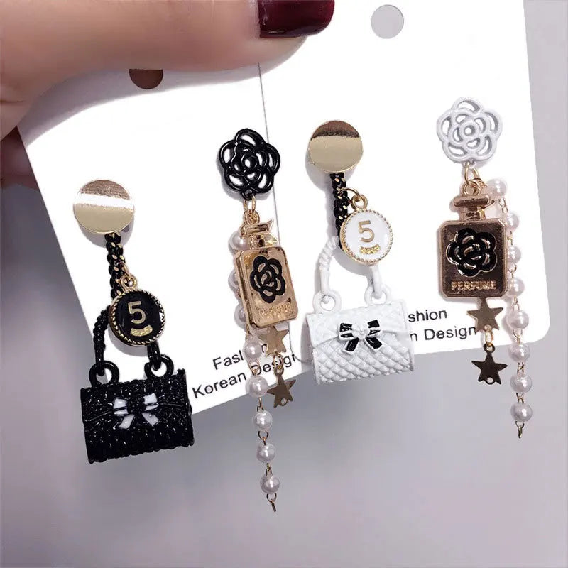 Women earring cc style ladies Vintage Black Camellia Earrings with rhinestone Fashion Earrings with Simple Bowknot Earrings