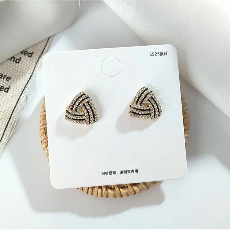 Women earring cc style ladies Vintage Black Camellia Earrings with rhinestone Fashion Earrings with Simple Bowknot Earrings