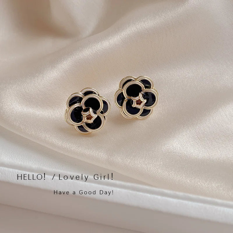 Women earring cc style ladies Vintage Black Camellia Earrings with rhinestone Fashion Earrings with Simple Bowknot Earrings