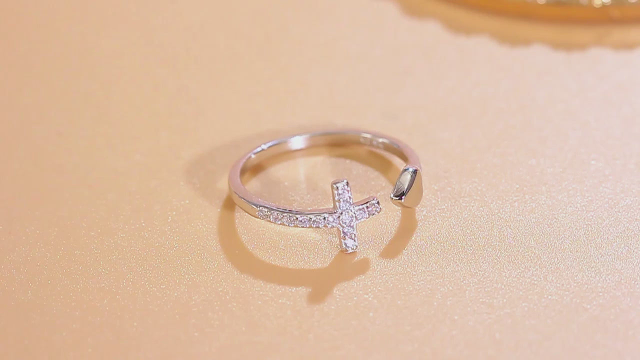 Cross & Heart Thin Ring - product video